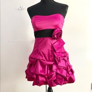 Short fuchsia dress!